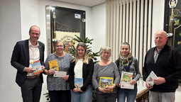 Auf dem Bild v. l. n. r.: Bürgermeister Frank Linnekugel, Beate Holzky, Christine Koch, Monika Schmiedeler, Katja Rosanke, Willi Dessel
